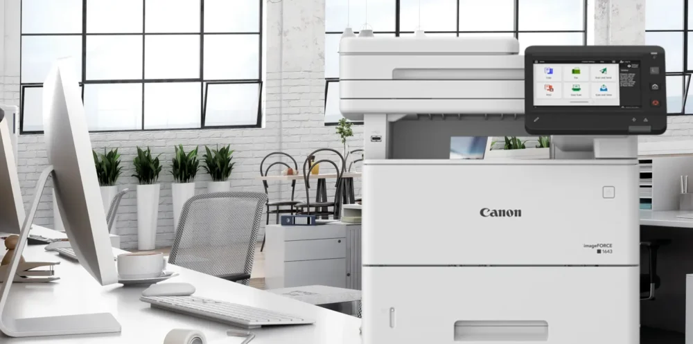 Drukarka wielofunkcyjna A4 Canon imageFORCE 1643 w biurze