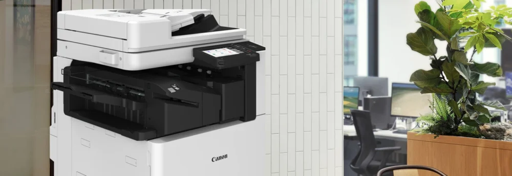 kserokopiarka/drukarka Canon imageFORCE 4030 w nowoczesnym biurze w Warszawie